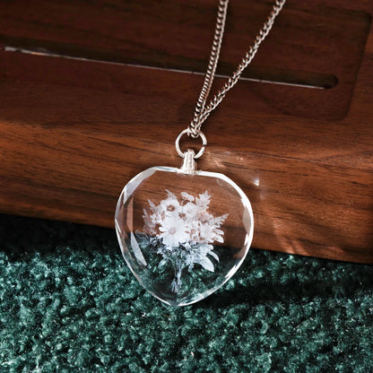 Clear heart crystal photo pendant necklace, close-up